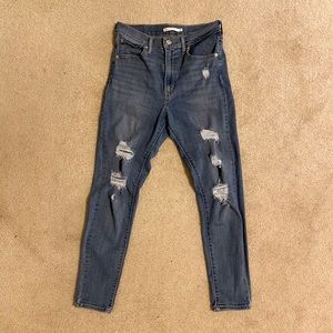 Levi Mile High Super Skinny Distressed